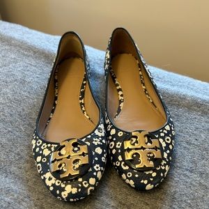 TORY BURCH leather ballet style flat LIKE NEW SIZE 7